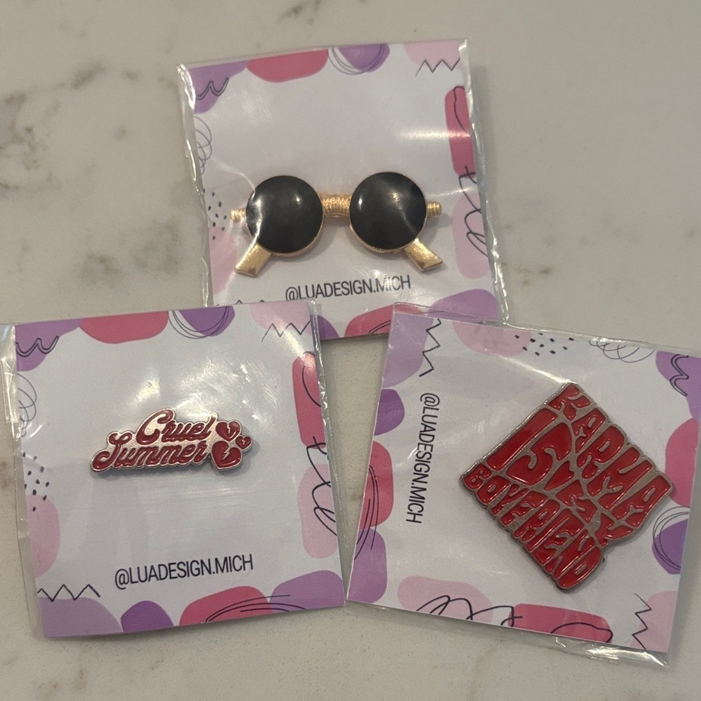 SWIFTIE INSPIRED PINS